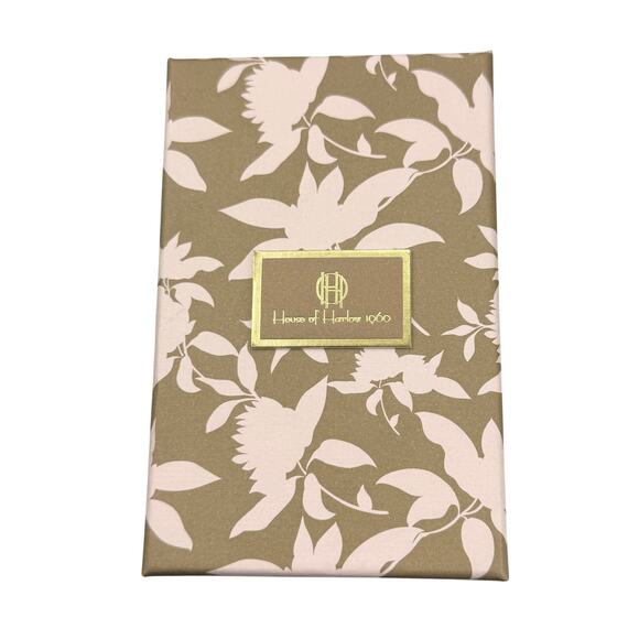 NWT HOUSE OF HARLOW 1960 Gold Tone Leaf Faux Pearl Dangle Drop Earrings - Picture 3 of 8